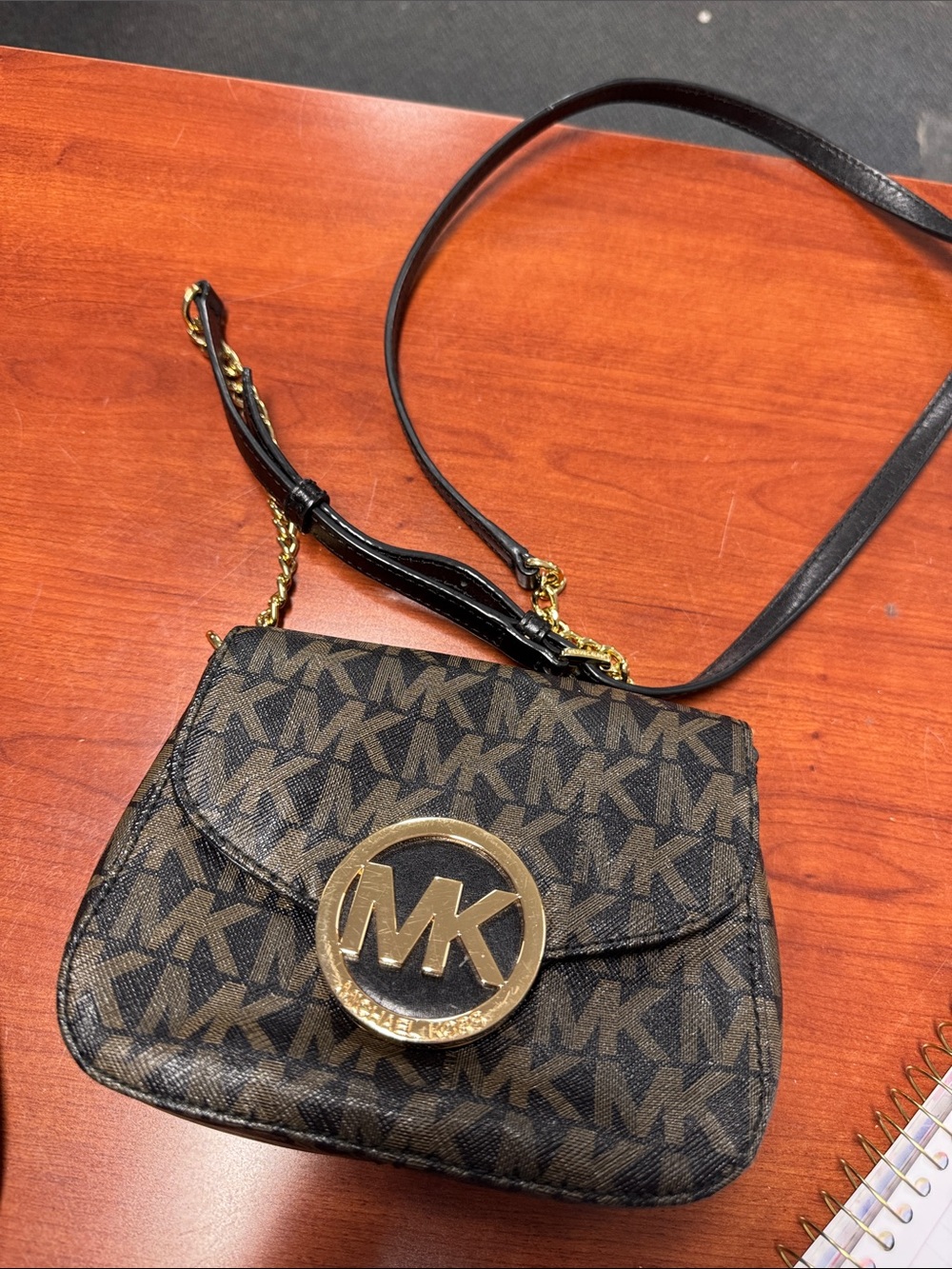 Michael Kors purse // 092538